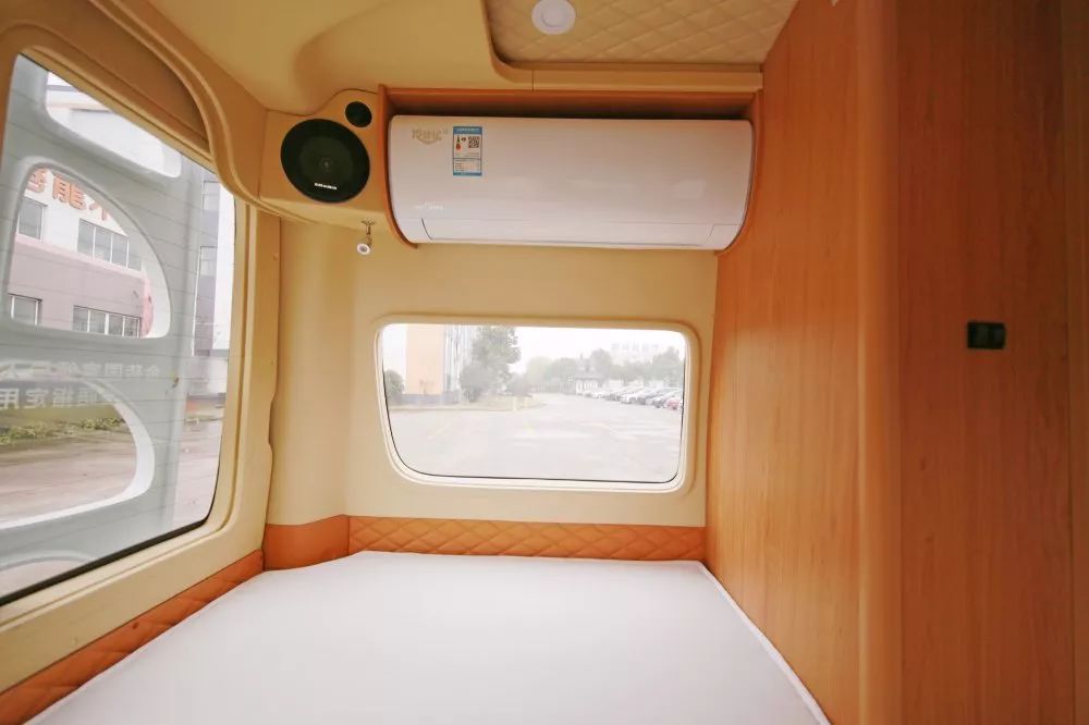 程力房车----大通V80长轴高顶旅居版，精工打造网红爆款商务旅居房车