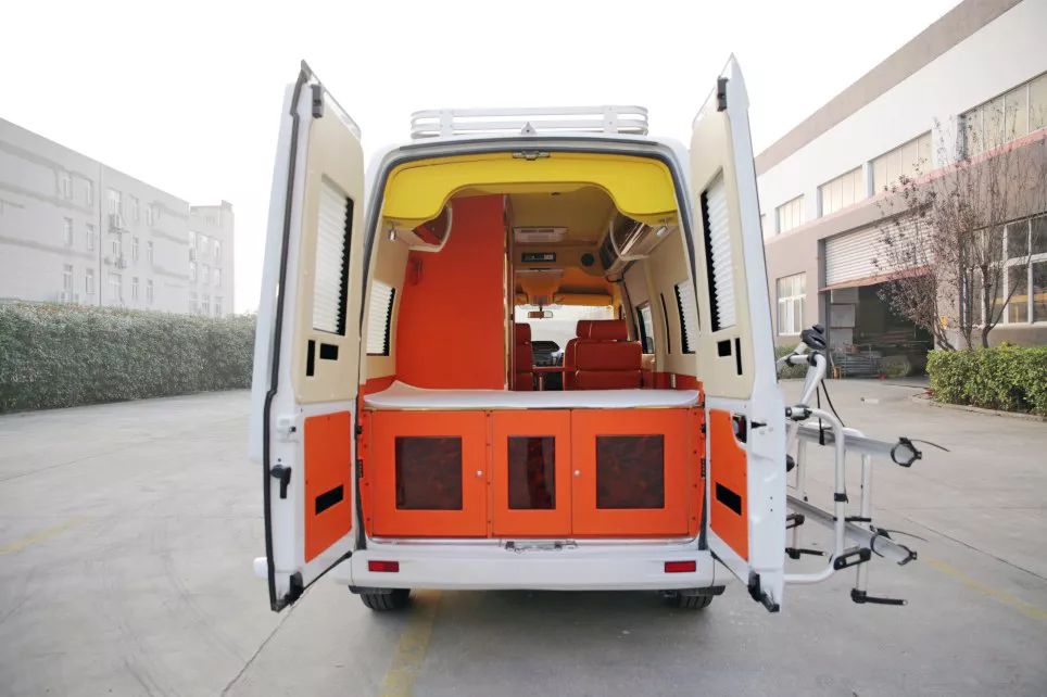 程力房车----大通V80长轴高顶旅居版，精工打造网红爆款商务旅居房车