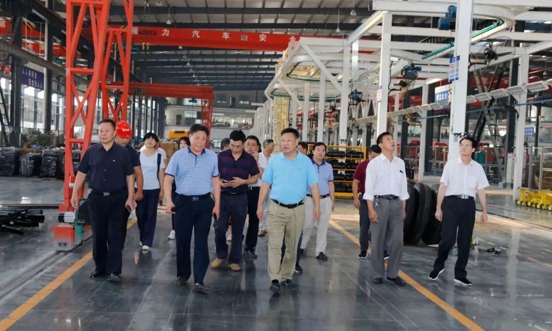 广东省茂名市政协团参观程力商用车工业园