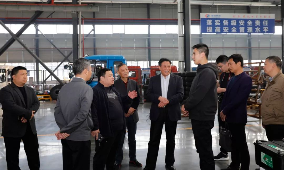 曾都区**姜浩带队考察程力商用车工业园建设