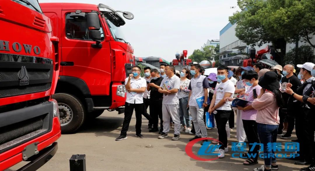 程力汽车集团重型起重机专业厂高端国六新产品发布推荐会盛大举行