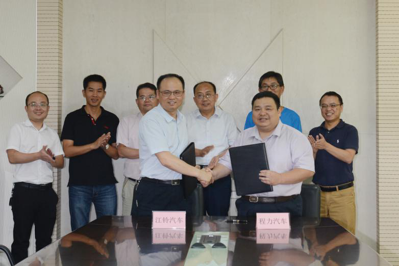 程力专汽与江铃汽车深度 略合作成效显著，1**5月底盘直供达1700台提前完成上半年计划目标