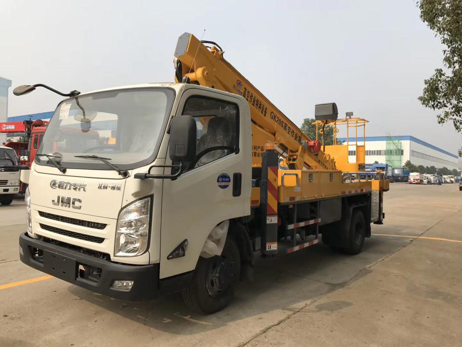 程力专汽与江铃汽车深度 略合作成效显著，1**5月底盘直供达1700台提前完成上半年计划目标