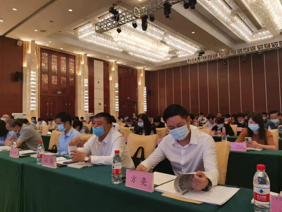 程力汽车集团总经理程阿罗参加湖北省非公有制企业依法治企培训暨民法典专题宣讲会并作主题分享