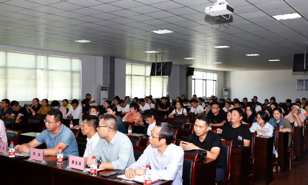 程力集团底盘销售总公司福田底盘事业部“福田时代”明星产品推介会隆重举行！