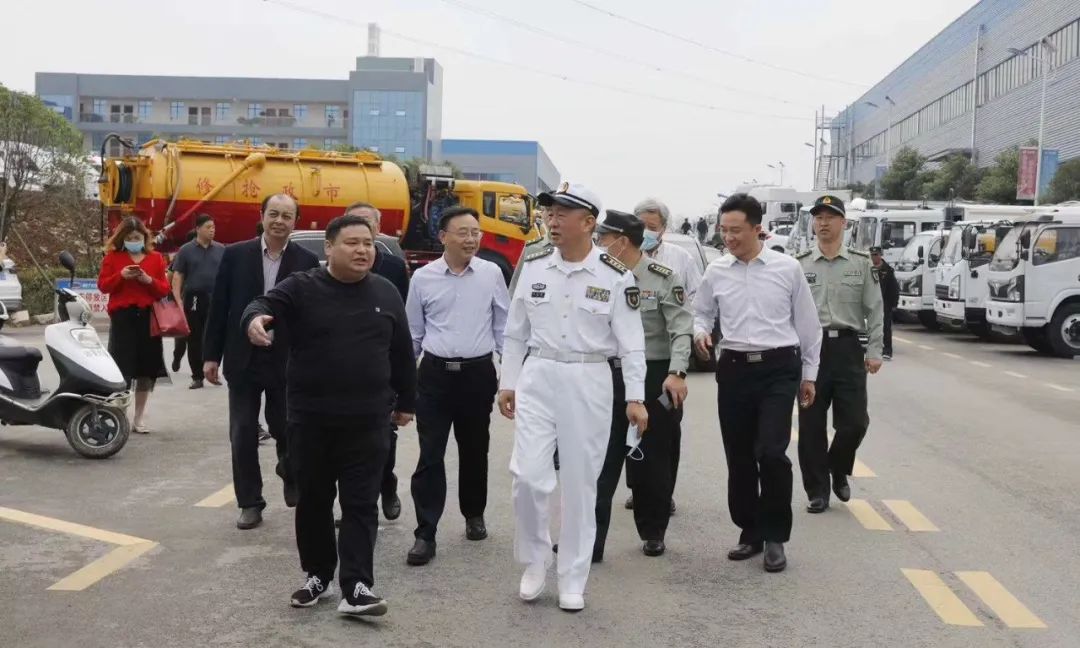 随州市、区四大分管领导及市直机关负责人组织大型观摩团视察程力汽车集团