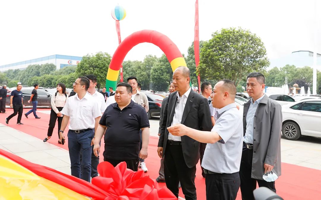 程力汽车集团与南京依维柯汽车有限公司达成 略合作伙伴关系协议