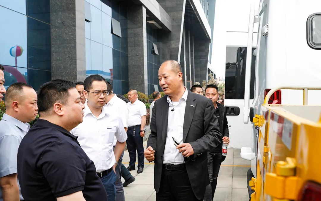 程力汽车集团与南京依维柯汽车有限公司达成 略合作伙伴关系协议