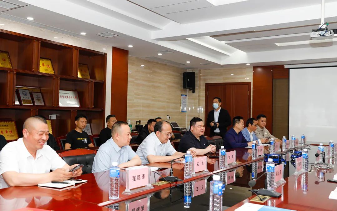 程力汽车集团与南京依维柯汽车有限公司达成 略合作伙伴关系协议